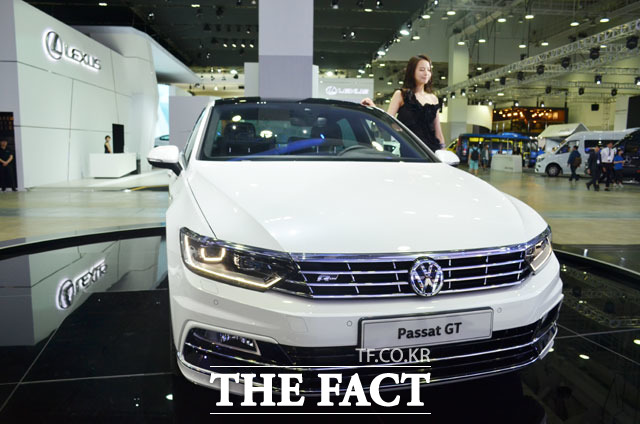 폭스바겐은 티구안, 골프, 파사트, 제타, 폴로 등으로 대부분 판매할 수 없는 상황이다. 사진은 하반기 출시 예정인 파사트 GT.  /더팩트 DB