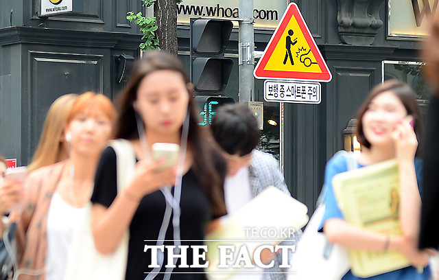 이동통신 3사가 ‘방송통신 결합 상품 제도개선 방안’에 따른 새로운 유·무선 결합 상품을 1일 출시했다. /이새롬 기자