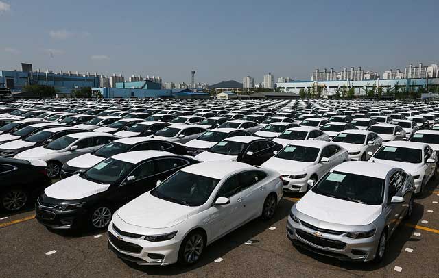 한국지엠의 7월 내수판매는 경차 스파크와 신형 말리부에 대한 고객의 지속적인 호응으로 전년 동월 대비 15.8%가 증가한 1만4360대를 기록했다. /한국지엠 제공