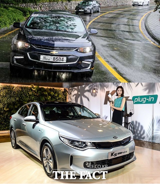 올 하반기 국내 완성차 업계가 신차 출시를 예고하면서 그 어느 때보다 치열한 경쟁이 전개될 것으로 보인다. 말리부 하이브리드(위쪽), K5 플러그인 하이브리드 /더팩트 DB
