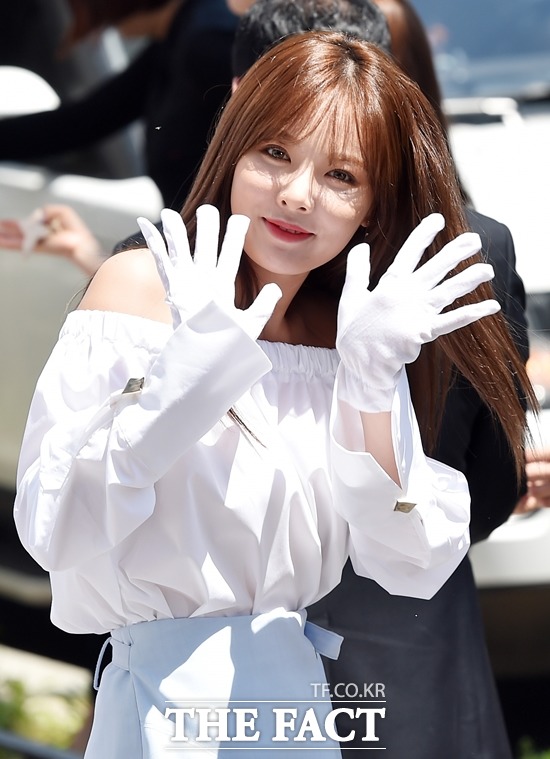 어때?로 컴백한 가수 현아. 미니앨범 어썸을 발매하고 타이틀곡 어때?로 컴백한 가수 현아는 섹시의 아이콘으로 꼽힌다. /이새롬 기자