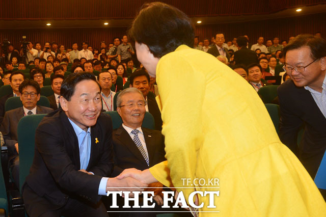 김상곤-추미애, 당대표 자리는 누가!