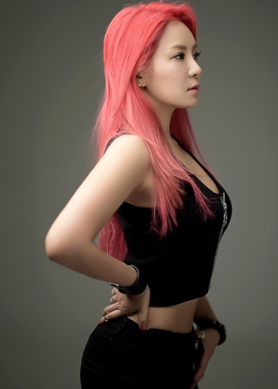 하고 싶은 일을 하며 산다고 밝힌 DJ 조이. 그는 행복하다고 말했다. /조조 컴퍼니 제공