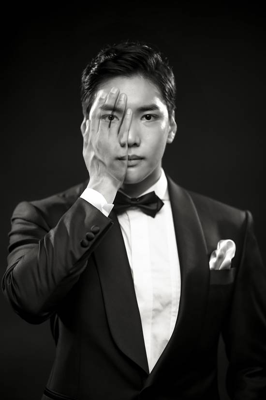 세계가 인정한 한국인 마술사 유호진. 마술사 유호진이 한국인 최초로 NBC 아메리카 갓 탤런트 생방송 무대에 올라 공연을 펼친다. /유호진 제공