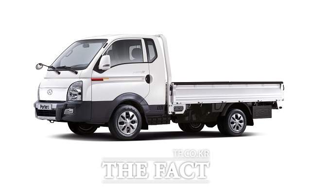 현대자동차는 유로6 배출가스 기준을 만족한 상용트럭 2017 포터Ⅱ를 출시한다고 밝혔다. /현대자동차 제공