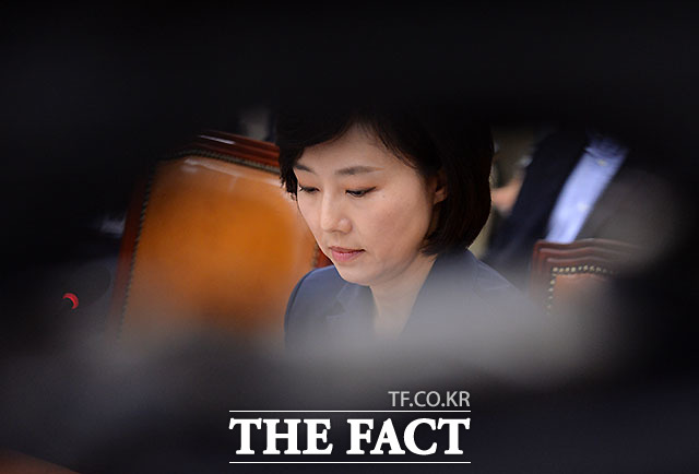 질의를 기다리는 조윤선 후보자./국회=문병희 기자