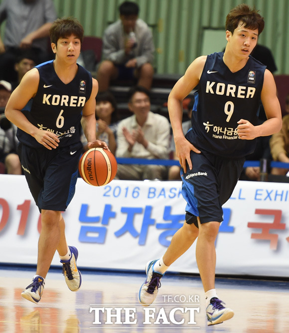 한국 허웅(오른쪽)-훈 형제