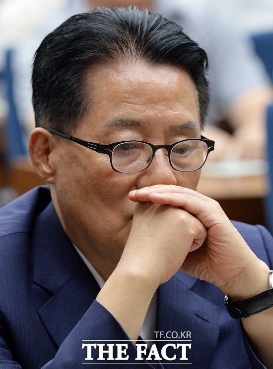 박 위원장은 바보야! 문제는 경제가 아니고 정치야라며 우리나라는 정치만 잘되면 경제도 외교도 남북관계도 다 풀린다. 이번 주제를 정치로 잡고 생각 중이라고 밝혔다. /문병희 기자