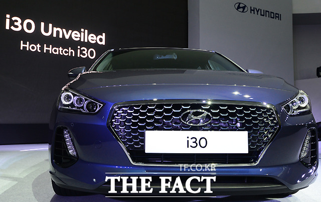 현대자동차가 7일 서울 서초구 반포동 가빛섬에서 글로벌 준중형 해치백 시장 선점을 위해 야심 차게 개발한 3세대 신형 i30의 공식 출시 행사를 진행했다. /이새롬 기자