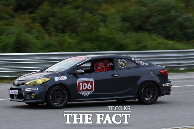 경기 시작과 함께 빠른 스타트로 2위까지 오른 유태우는 화랑레이싱 안찬수에게 추월당하며 아쉽게 3위로 경기를 마쳤다. /진영석 객원기자