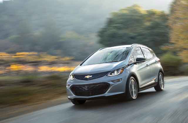 쉐보레 순수전기차 볼트EV가 미국 환경청으로부터 383km의 1회 충전 주행거리를 인증 받았다. /한국지엠 제공