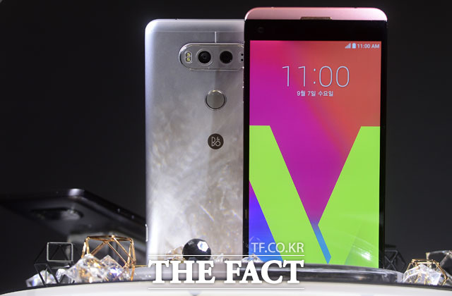 13일 업계에 따르면 LG전자 스마트폰 신제품 ‘V20’가 오는 29일 정식 출시된다. /남윤호 기자