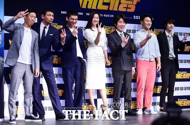 영화 베테랑 출연진. 류승완 감독이 메가폰을 잡은 영화 베테랑은 국내 박스오피스 역대 3위를 기록했으며 16일 오후 7시 20분 케이블 채널 tvN에서 만나볼 수 있다. /더팩트 DB