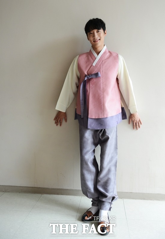 신현수의 추석 계획은? 그는 친척들을 만나 사인회를 열 것 같다고 말했다. /이덕인 기자