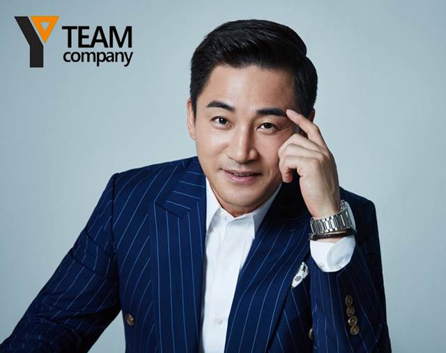 김기범 류효영과 한지붕. 배우 전노민이 와이팀컴퍼니와 전속계약을 체결했다. /와이팀컴퍼니 제공