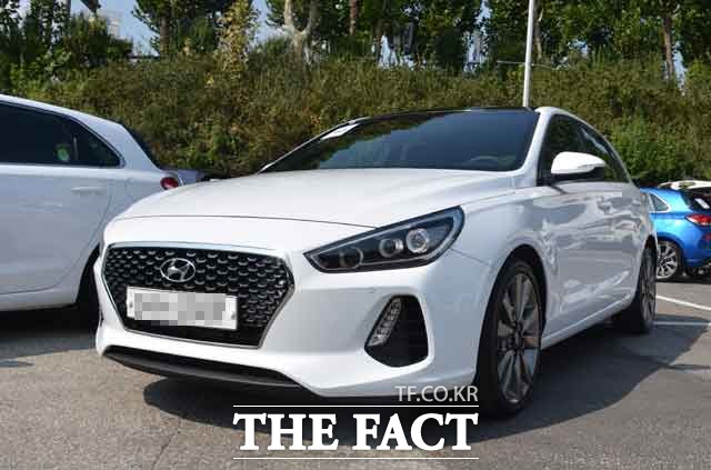 현대자동차가 23일 서울 잠실종합운동장에서 신형 i30 미디어 시승 행사를 열었다. /잠실종합운동장=장병문 기자