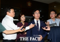 [TF포토] 김영우 국방위원장, 소신 변함 없어..'국감 참여 할 것'