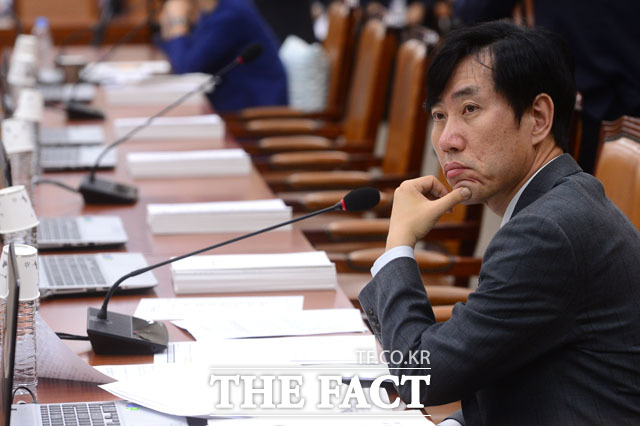 생각에 잠긴 하태경 의원