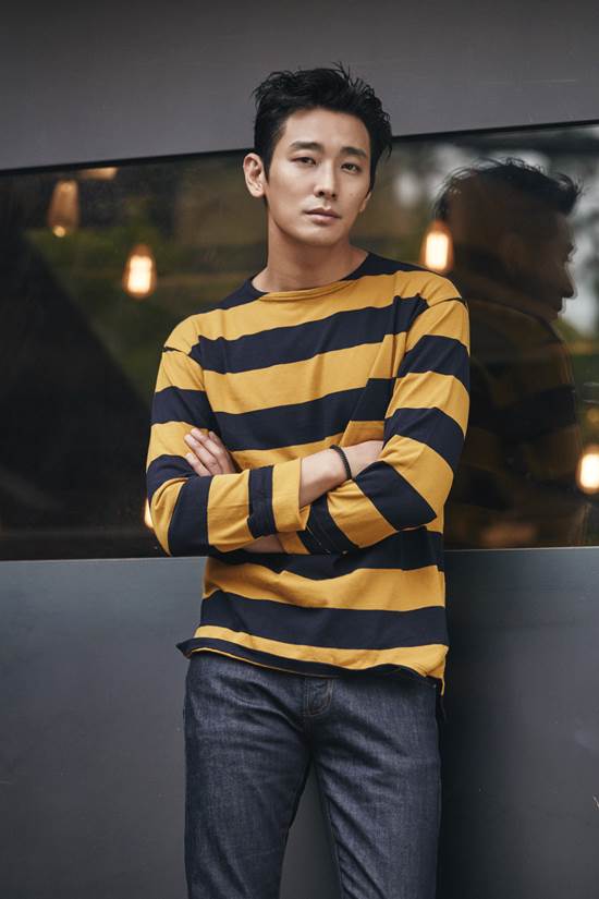 19금 영화만 연속? 우연일뿐. 좋은 친구들과 간신에 이어 청소년관람불가 영화로 돌아온 주지훈은 우연일뿐이라고 말했다. /CJ엔터테인먼트 제공