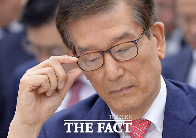 이동걸 산업은행 회장은 4일 열린 정무위원회 국정감사에 참석해 혁신안을 마련했으며, 발표 후 판단해달라고 밝혔다. /국회=문병희 기자