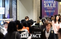  백화점 3사, 이색상품·온라인·명품…‘코리아 세일 페스타’ 2막 연다
