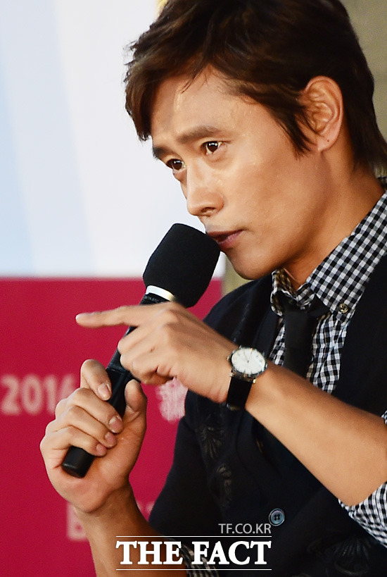 이병헌 영화 장르 흐름 설명. 배우 이병헌이 범죄 스릴러 영화가 많이 나오는 이유를 주관적으로 설명했다. /부산=배정한 기자