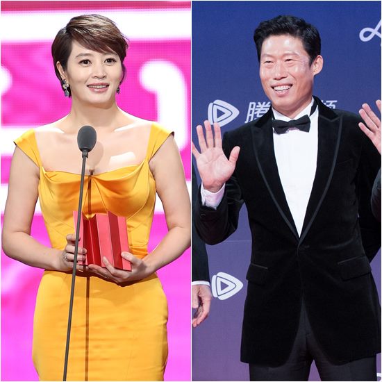 김혜수 유해진, 호감 배우라서 가능한 응원. 배우 김혜수(왼쪽)와 유해진이 결별 후에도 여전히 응원을 받고 있다. /CJ E&M 제공