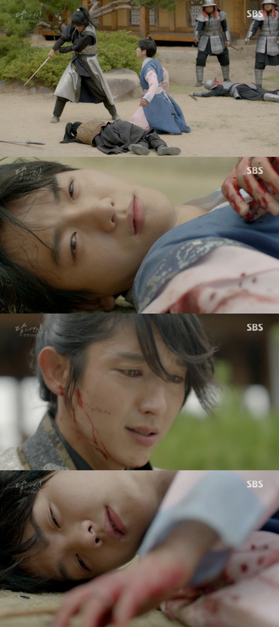 백현 죽음. 그는 이준기의 손에 최후를 맞았다. /SBS 달의 연인-보보경심 려 방송 화면 캡처