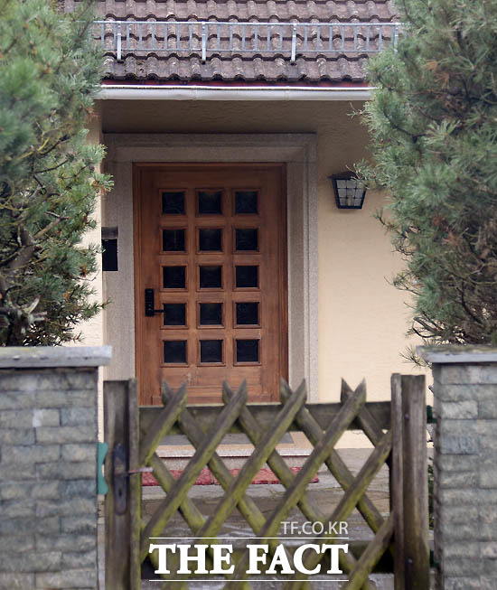 떠난 후 닫혀 버린 문