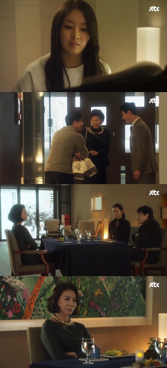 밀회 3회 방송분. 지난 2014년 방송된 종합 편성 채널 JTBC 월화드라마 밀회 속 정유라 캐릭터가 최순실 씨 딸 정유라 씨와 흡사한 면모가 많아 재조명 되고 있다. /JTBC 밀회 방송 캡처