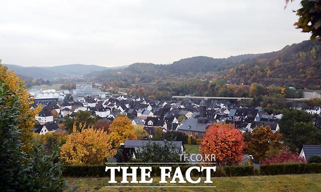 취재진은 2박 3일간 최 씨 모녀 측근들의 차량이 등록된 프랑크푸르트에서 북쪽으로 약 100km 떨어진 지역을 찾았지만, 그들의 모습을 찾을 수 없었다.