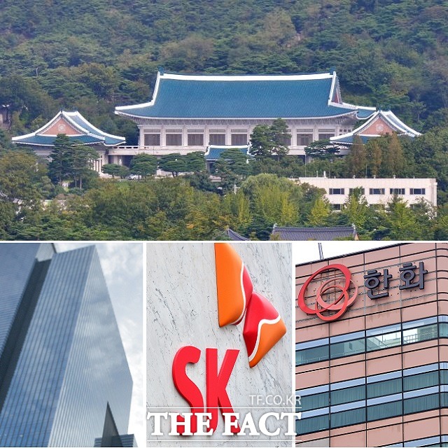 박근혜 대통령의 비선 실세 의혹이 정계를 넘어 재계로 확산하는 분위기가 이어지면서 재계 안팎에서 이번 사태가 경영 활성화에 찬물을 끼얹는 것 아니냐는 우려의 목소리가 나온다. /더팩트 DB