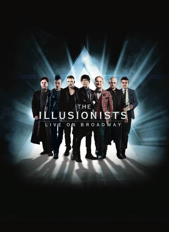 가운데 자리한 유호진. 더 일루셔티스트는 포브스가 발표한 2016 세계 마술사 수입 랭킹 톱5에 이름을 올렸다. /더 일루셔니스트 포스터