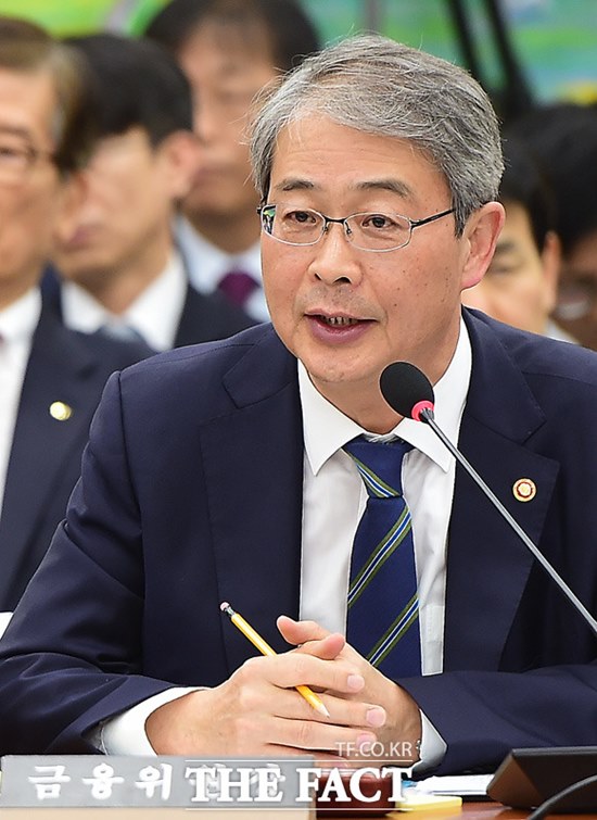 2일 신임 경제부총리 겸 기획재정부 장관에 임종룡 금융위원장이 내정됐다. /배정한 기자