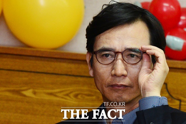 유시민, 최순실은 볼드모트 유시민 작가가 3일 JTBC 썰전에서 최순실 씨의 국정농단 의혹에 대해 비판했다./더팩트DB