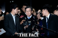 [TF포토] '굳게 닫힌 입'…권오준 포스코 회장 검찰 출두