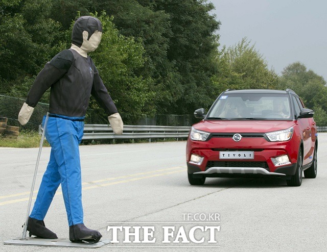 쌍용자동차의 티볼리 브랜드 전체 계약 대수 가운데 전체의 30%에 달하는 고객이 첨단운전자보조시스템 옵션인 스마트 드라이빙 패키지를 선택한 것으로 나타났다. /쌍용자동차 제공