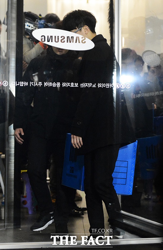 최순실 게이트를 수사 중인 검찰이 15일 오전 서울 서초동 삼성 서초사옥 내 제일기획 사무실에 수사관을 보내 압수수색을 하고 있다. /더팩트 DB