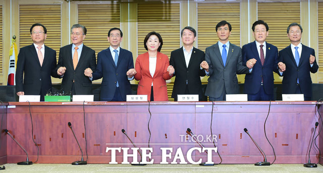 한자리에 모인 야권 대선주자들