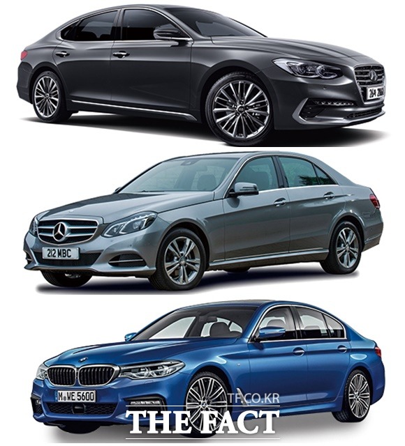 신형 그랜저IG 출시. 그랜저IG가 흥행을 위해서는 수입 세단의 돌풍에 견뎌야 할것으로 보인다.