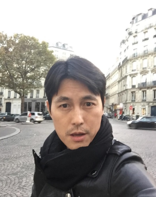 정우성의 정직한 셀카. 배우 정우성이 인스타그램에 프랑스 파리에서 찍은 셀카를 공개했다. /정우성 인스타그램