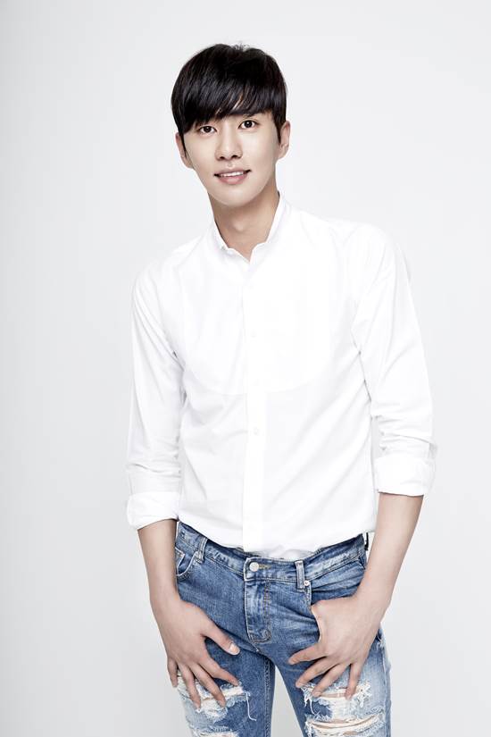 배우 이명훈이 tvN 예능인력소 첫 주자로 예능감을 뽐낼 예정이다. /뉴프라이드엔터테인먼트 제공