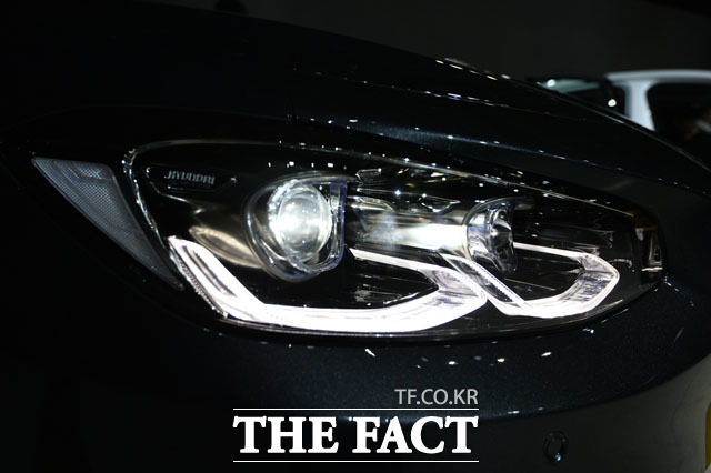 신형 그랜저는 30~40대 고객을 주 타깃으로 삼은 만큼 기존 모델 대비 세련미를 가장 강조했다. /더팩트 DB