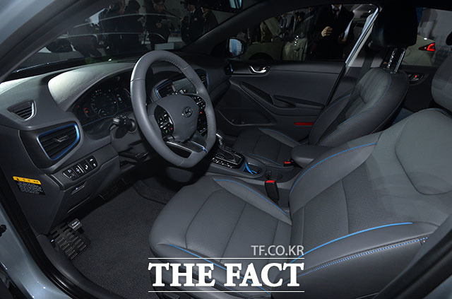 국토교통부는 지난해 7월부터 올해 6월까지 국내에서 현대·기아·르노삼성 및 한국지엠이 신규로 제작·판매한 6개 차종에 대해 실내공기질을 조사한 결과 모든 차량이 기준치를 충족하는 결과를 얻었다고 29일 밝혔다. /더팩트 DB