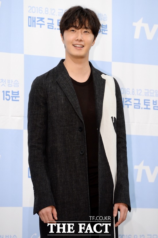 다음 달 입대하는 배우 정일우. 배우 정일우는 다음 달 사회복무요원으로 입대한다. /남용희 인턴기자