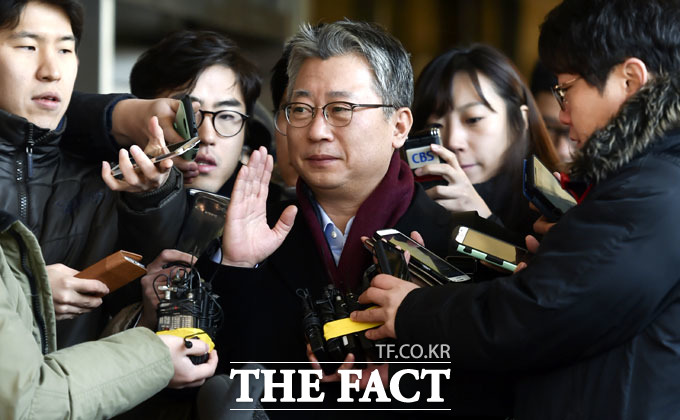 조응천 청와대 인사시스템 지적. 조응천 더불어민주당 의원은 30일 청와대의 인사시스템을 지적했다./더팩트 DB