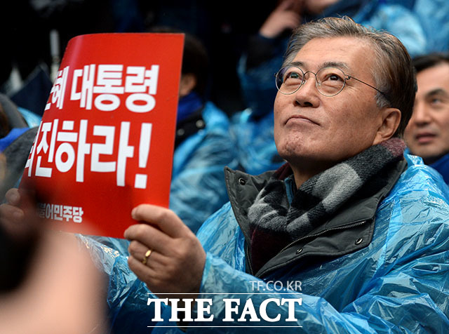 문재인 전 더불어민주당 대표는 2일 저는 과거 민주화 운동부터 지금까지 세상을 바꾸는 일을 회피한 적이 없다. 내가 전면에 나서면 불이 되고 호랑이 같은 문재인을 볼 것이다. 그런 시간이 다가오고 있다고 강조했다. /임세준 인턴기자