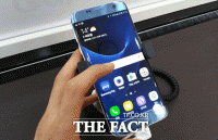  삼성 갤럭시S7, 아이폰7 제치고 국내 판매 1위 탈환