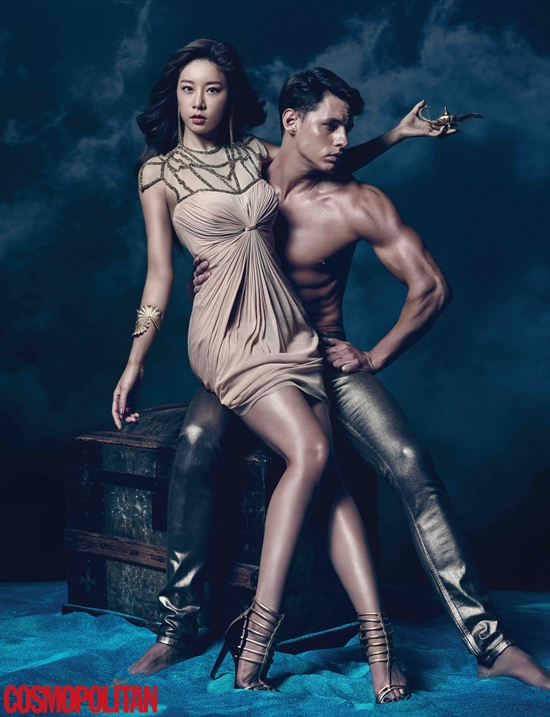 걸스데이 소진 화보. 소진은 고혹미 넘치는 자태로 신비로운 분위기를 연출했다. /코스모폴리탄 제공