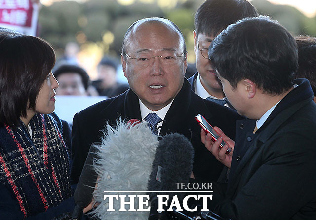 김승연 한화그룹 회장이 6일 열린 국회 국정조사 특별위원회 1차 청문회에서 정유라에게 말을 상납했다는 의혹을 받았다. /국회=사진공동취재단